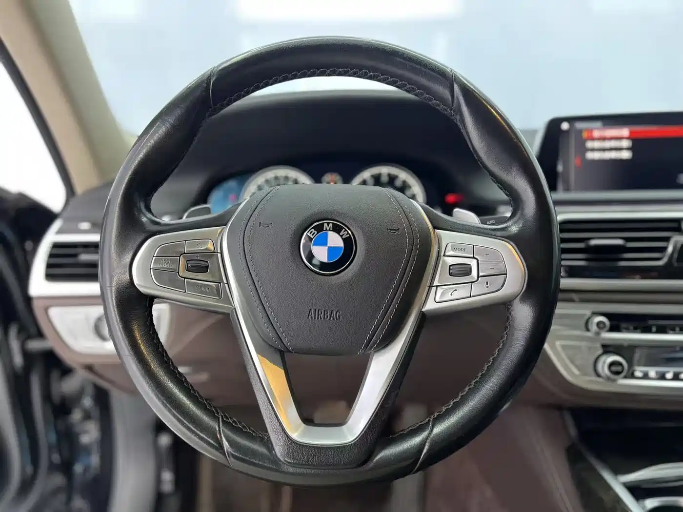 BMW 7 Series 2018 740Li Leading Type Excellence Package фото 12