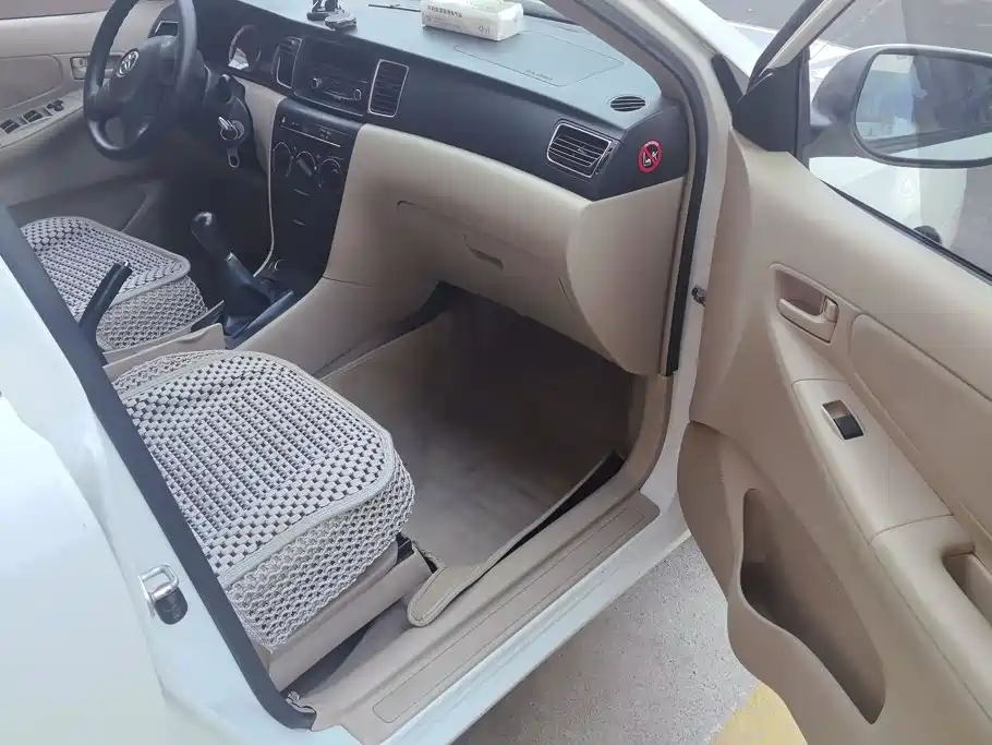 Фото 8 - Toyota Corolla