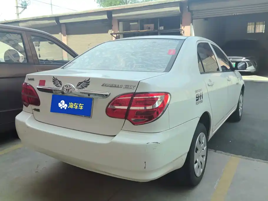 Фото 3 - Toyota Corolla