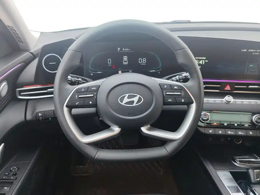 Hyundai Elantra 2025 2023 Model 1.5L CVT LUX Premium Edition