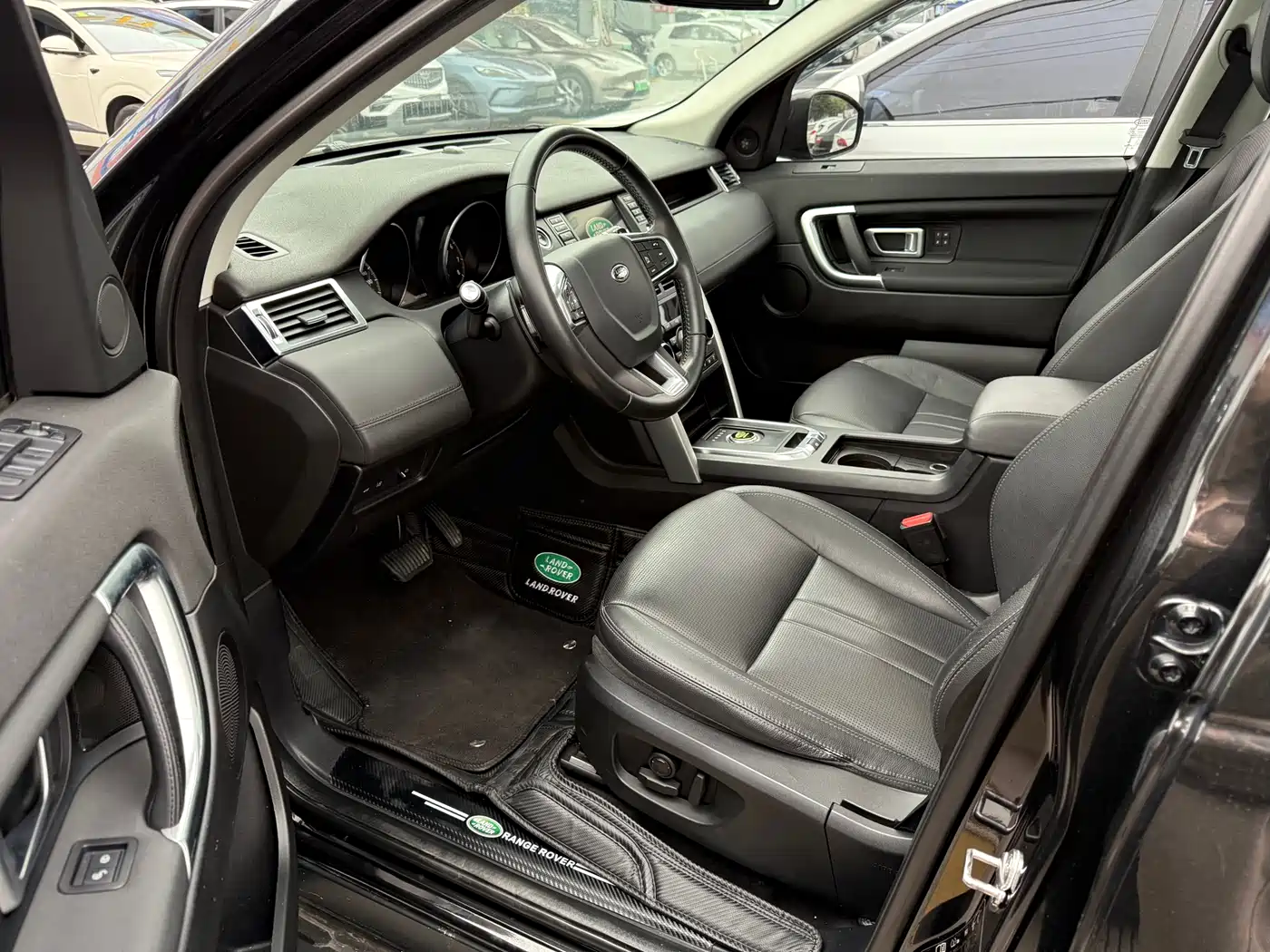 Land Rover Discovery Sport 2018 240PS HSE Edition фото 5