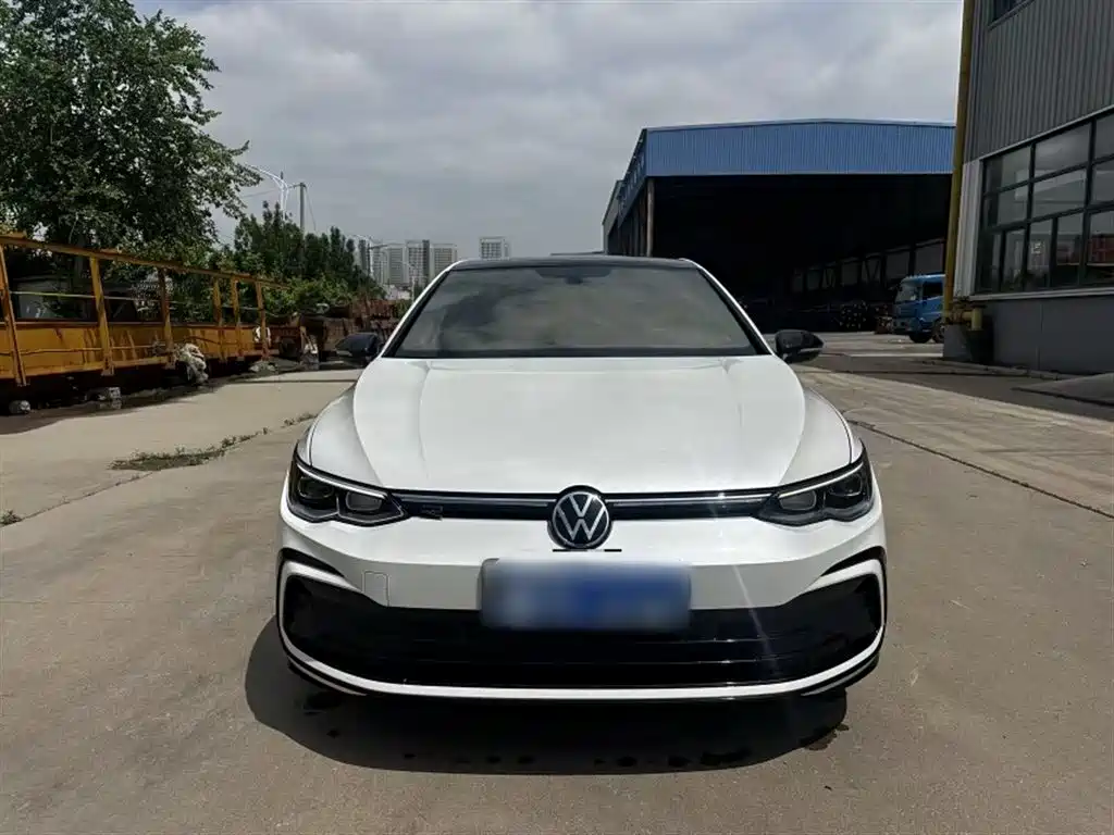 Volkswagen Golf 2023 Facelift 280TSI DSG Pro фото 25