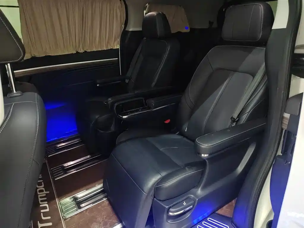 GAC Trumpchi Trumpchi M8 2021 Leading Show Series 390T Ultimate Edition фото 14