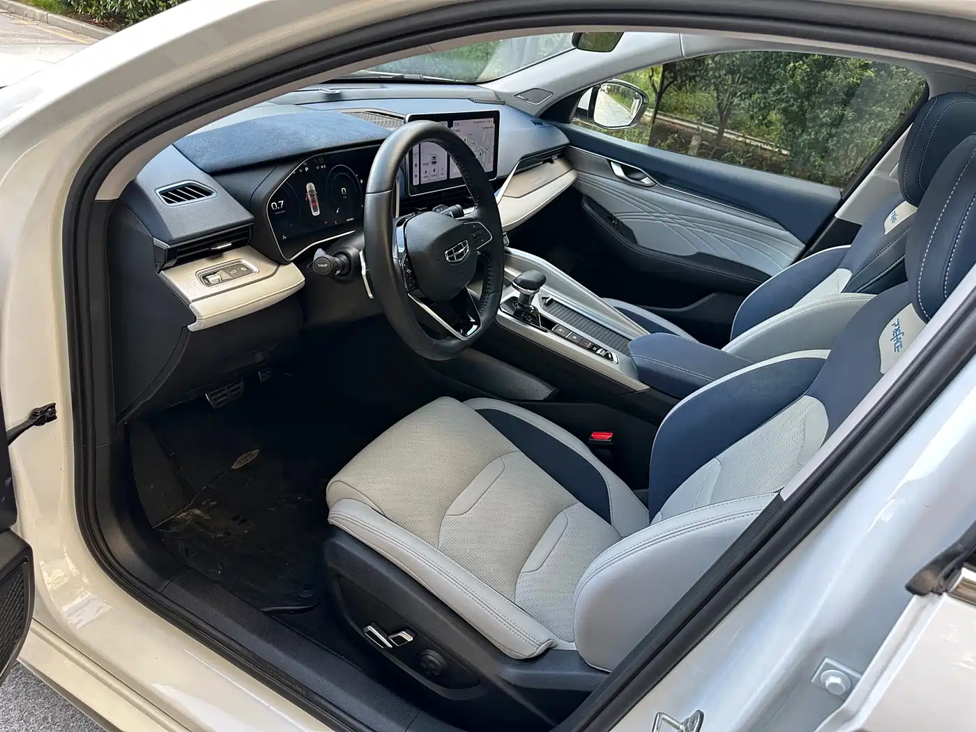 Фото 4 - Geely Preface