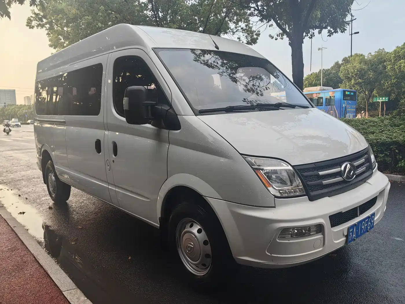 Photo 3 - SAIC Maxus Xintu V80