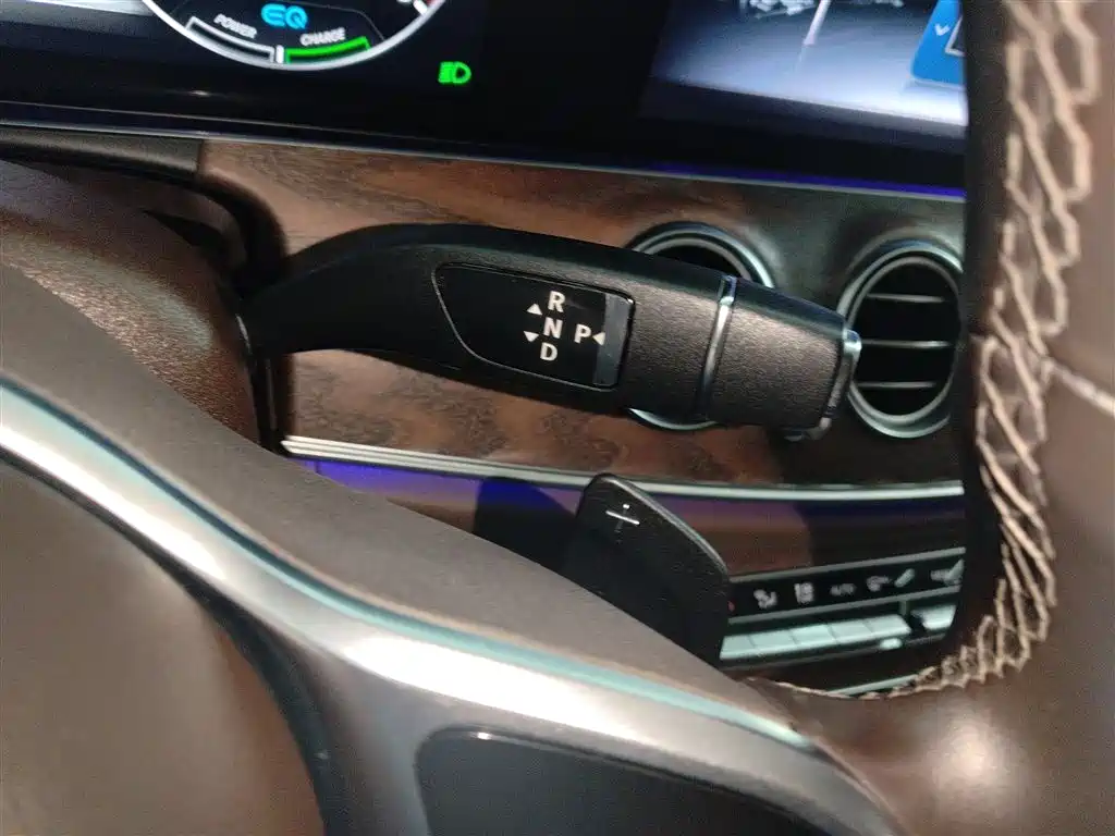 Mercedes-Benz E-Class 2020 E 260 L фото 14