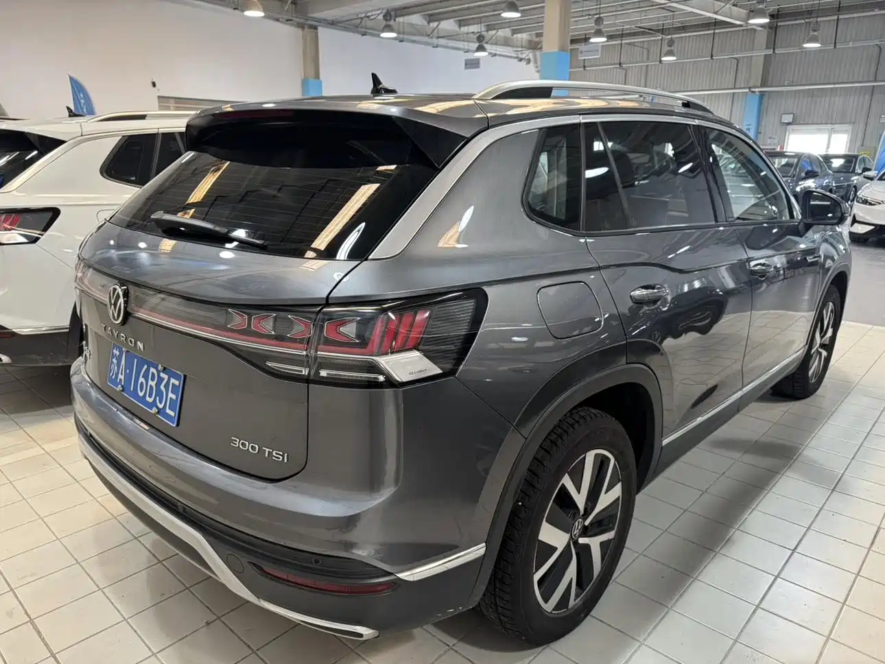 Volkswagen Tayron 2023 300TSI 2WD Luxury Plus Advanced Edition фото 6