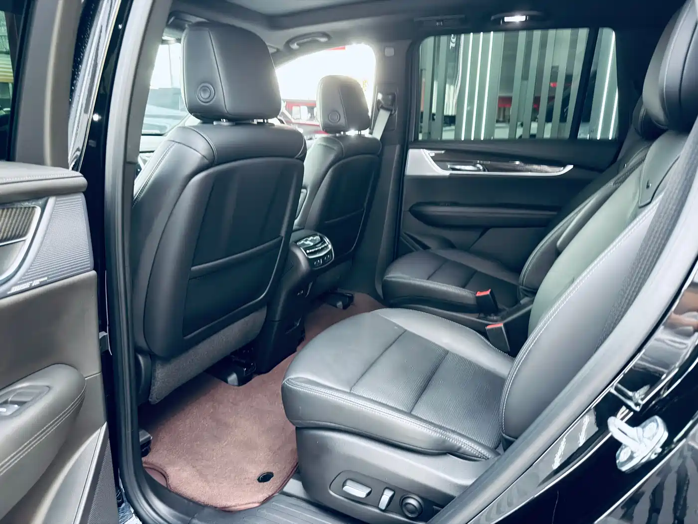 Cadillac XT6 2025 2023 2.0T 6-Seat 4WD Platinum Black Diamond Edition