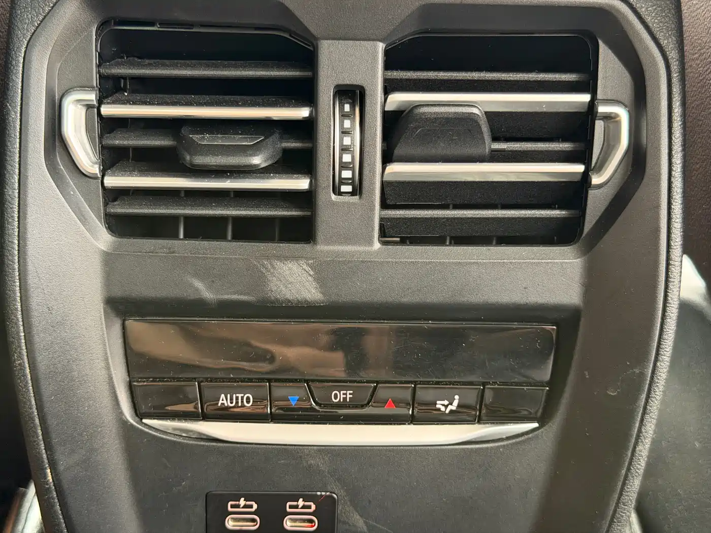 BMW 3 Series 2023 325Li M Sport Black Night Package фото 14