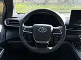 Фото 11 - Toyota Granvia