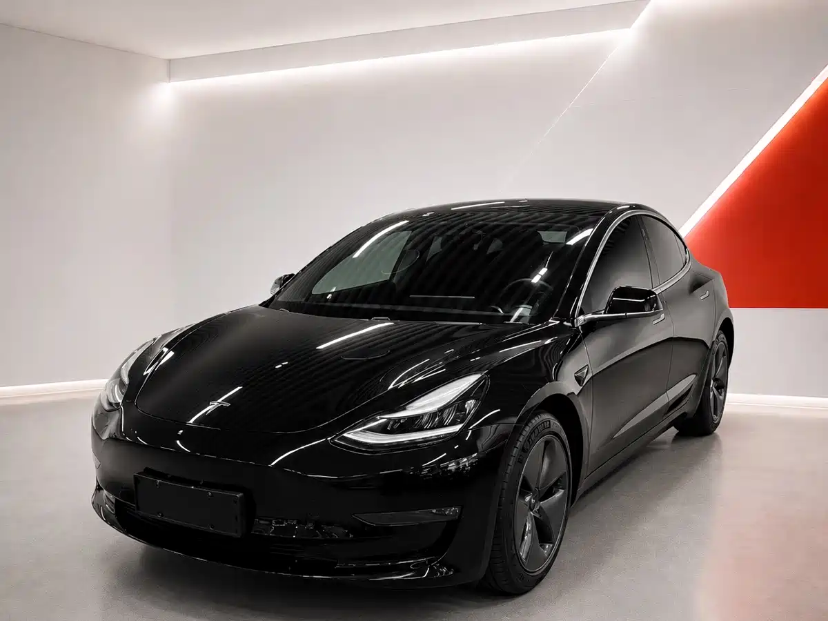 Tesla Model 3 2020