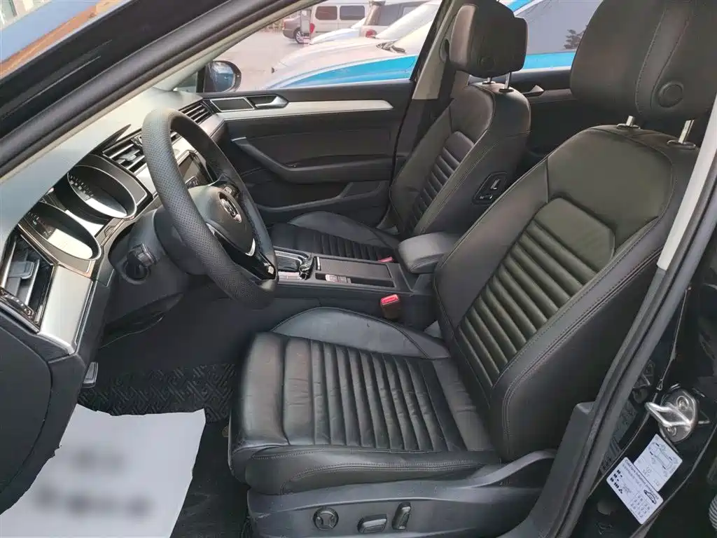 Volkswagen Magotan 2018 330TSI DSG Leading фото 15