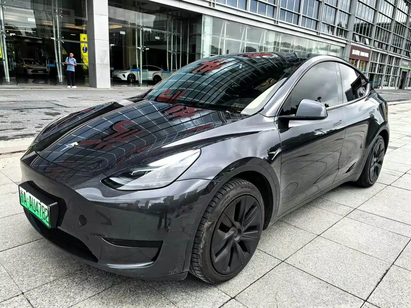 Photo 1 - Tesla Model Y