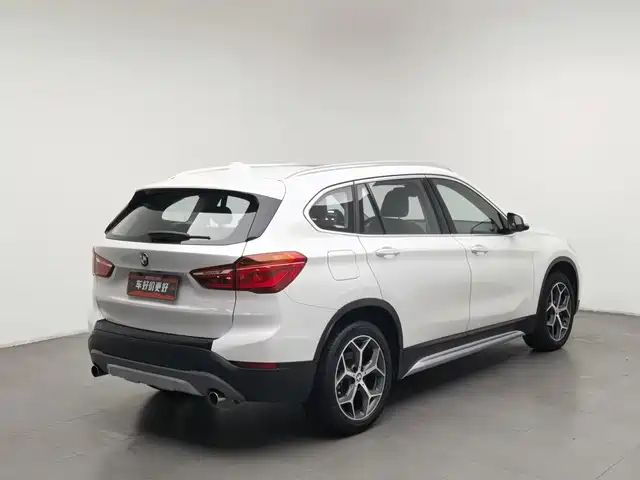 BMW X1 2018 xDrive20Li Premium Model — фото 2