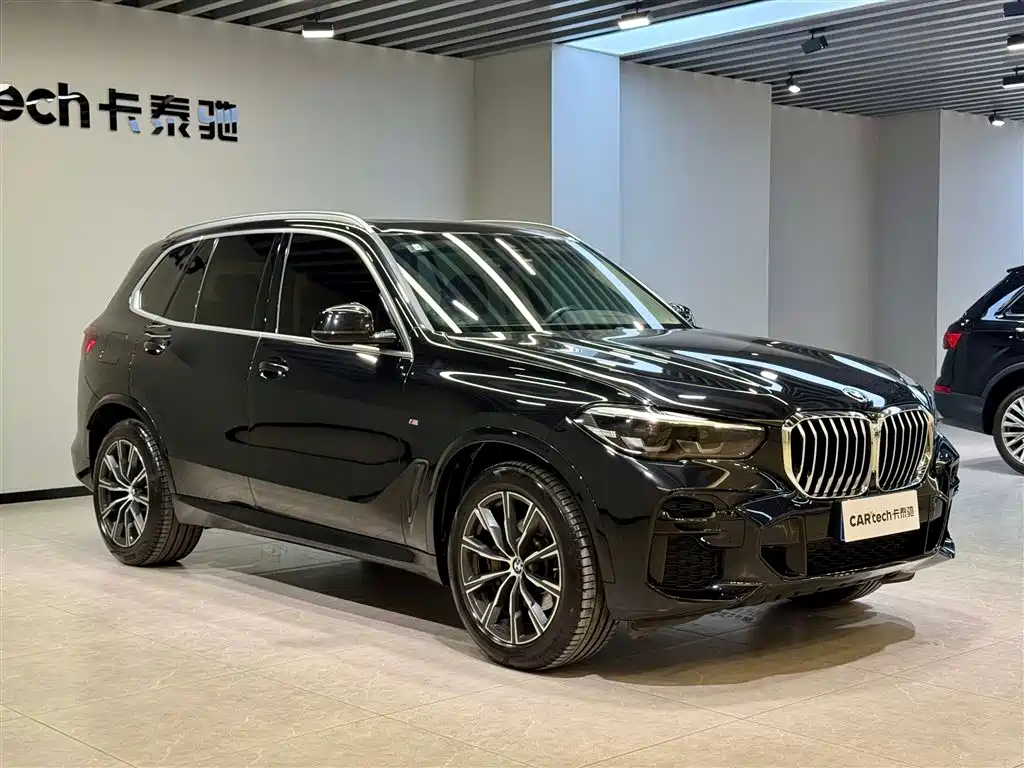 BMW X5 (Import) 2021 xDrive30i M Sport Package фото 2