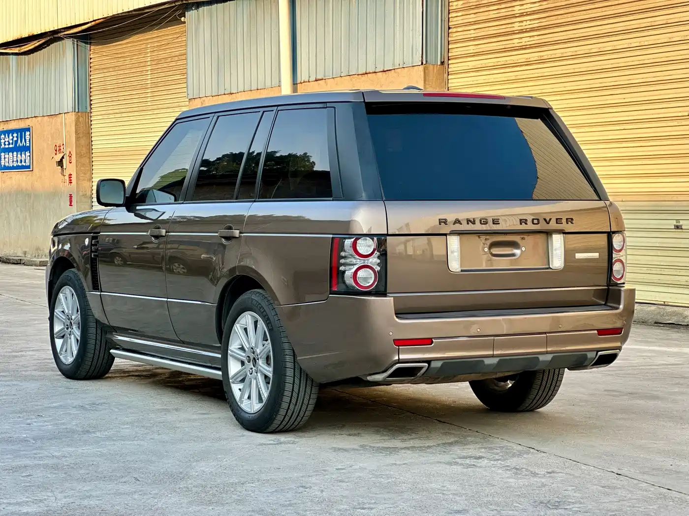Land Rover Range Rover 2012 5.0 SC V8 Ultimate Genesis Edition фото 7