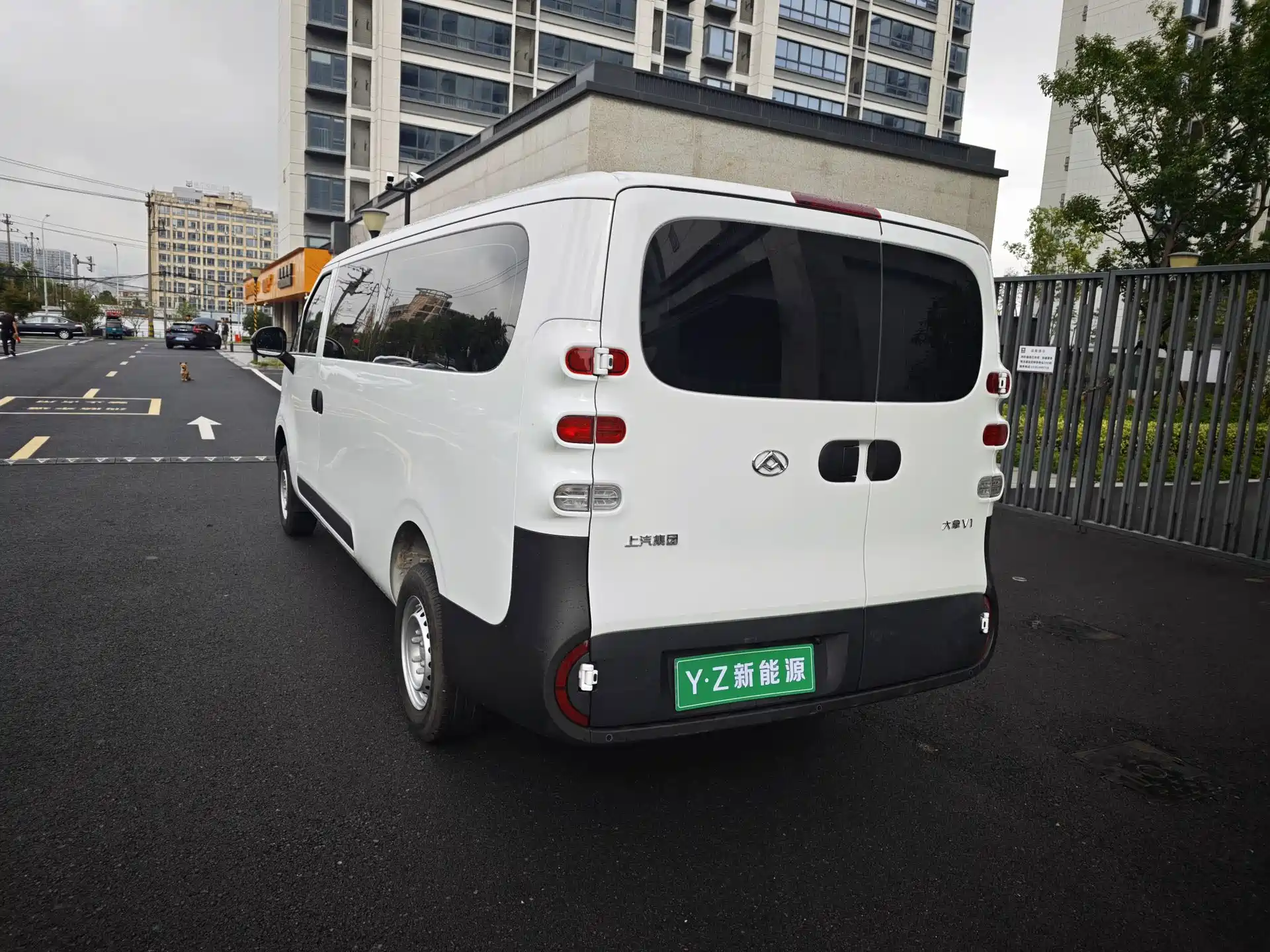 Фото 16 - Maxus Dana V1