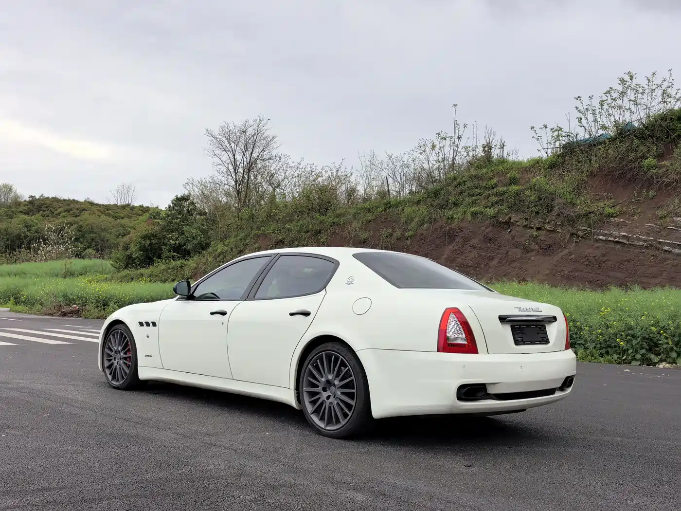 Maserati Quattroporte 2012 2010 4.7L Sport Edition