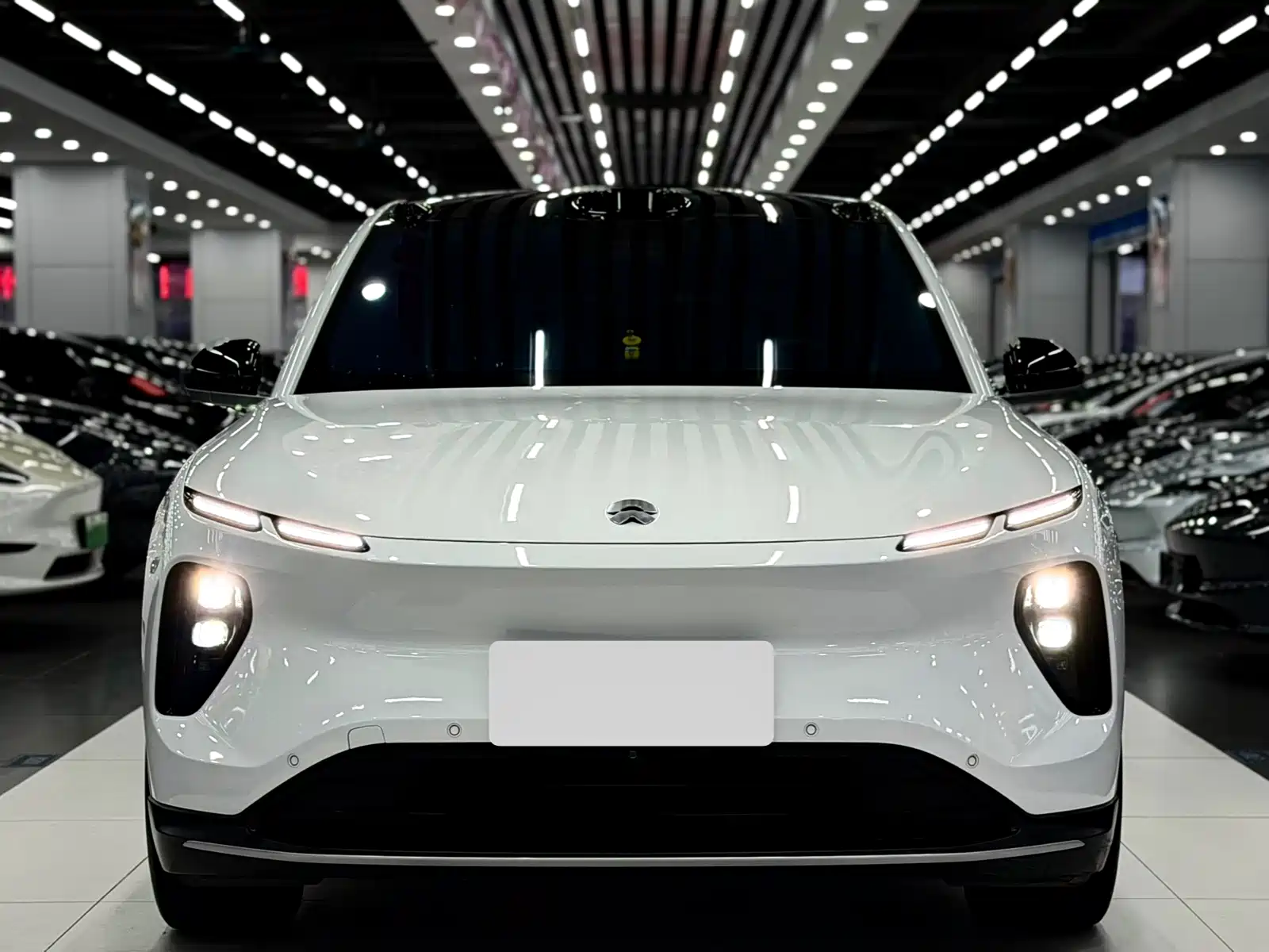 Фото 2 - NIO EC6