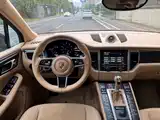 Photo 15 - Porsche Macan