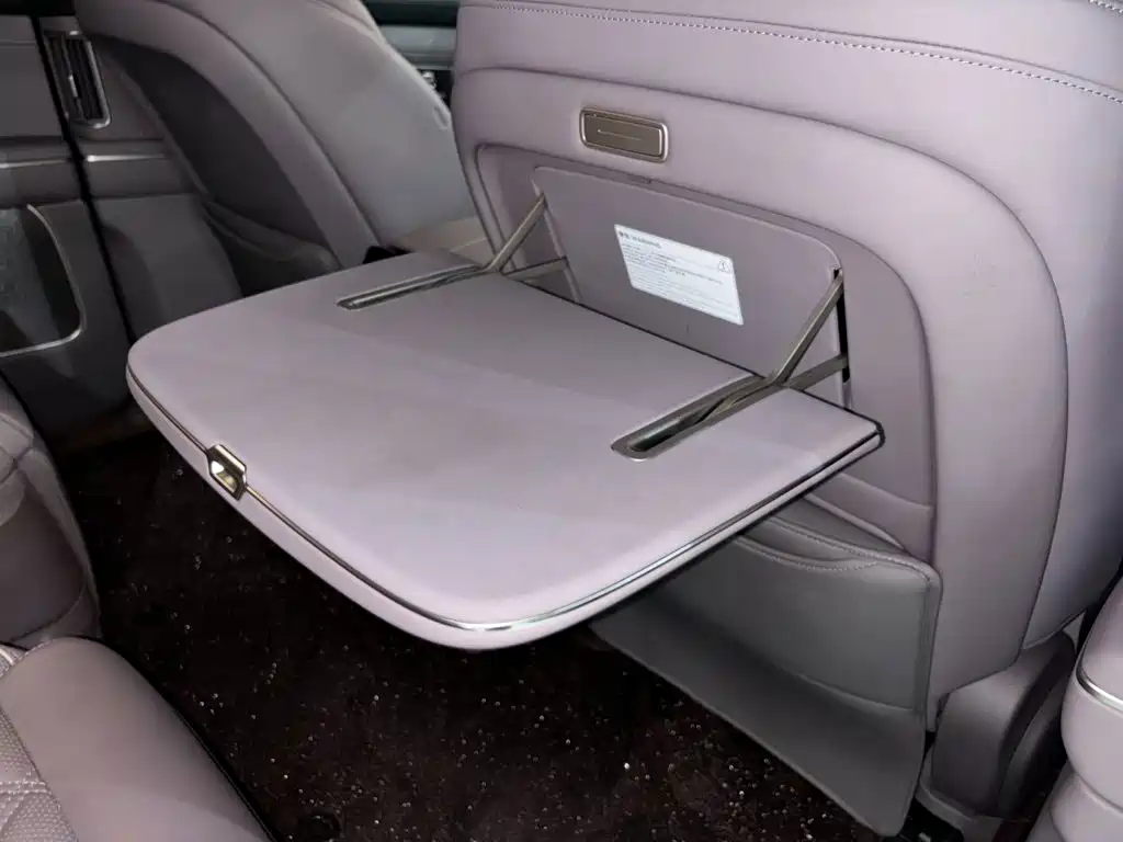 NIO ES8 2026 2025 Model 6-Seat Executive Luxury Edition