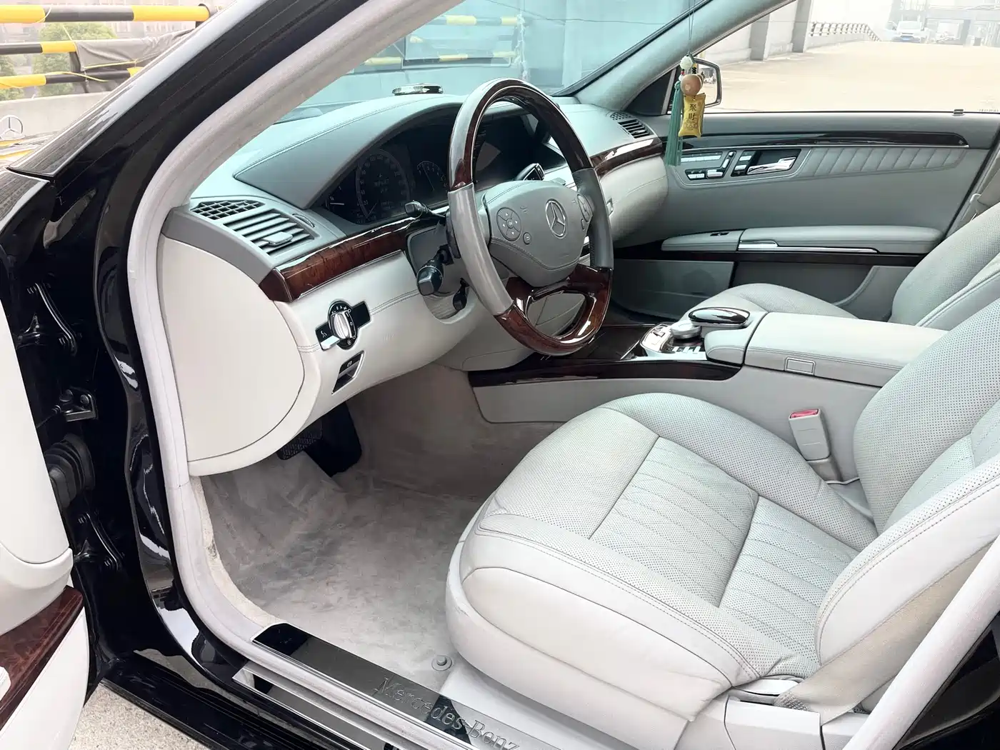 Mercedes-Benz S-Class 2012 S 600 L Grand Edition фото 7