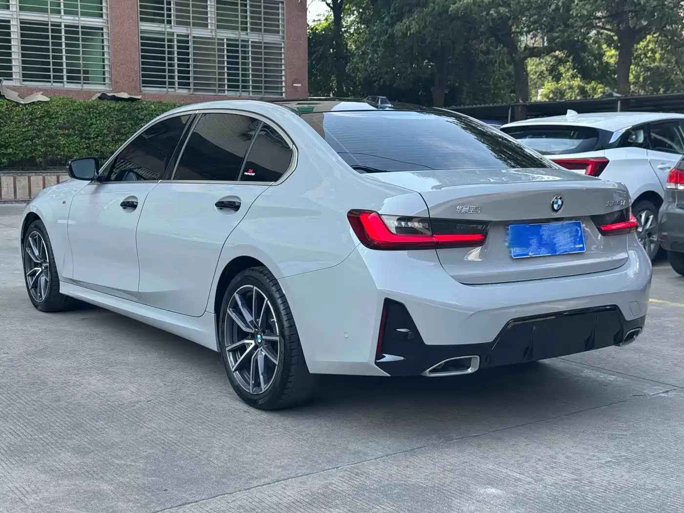 BMW 3 Series 2025 325Li M Sport Package фото 3