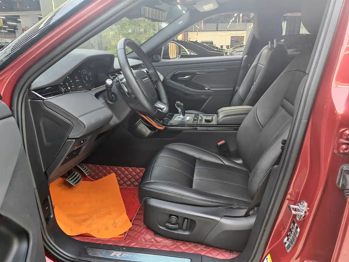 Land Rover Range Rover Evoque 2020 249PS R-DYNAMIC SE Sport Tech Edition фото 15