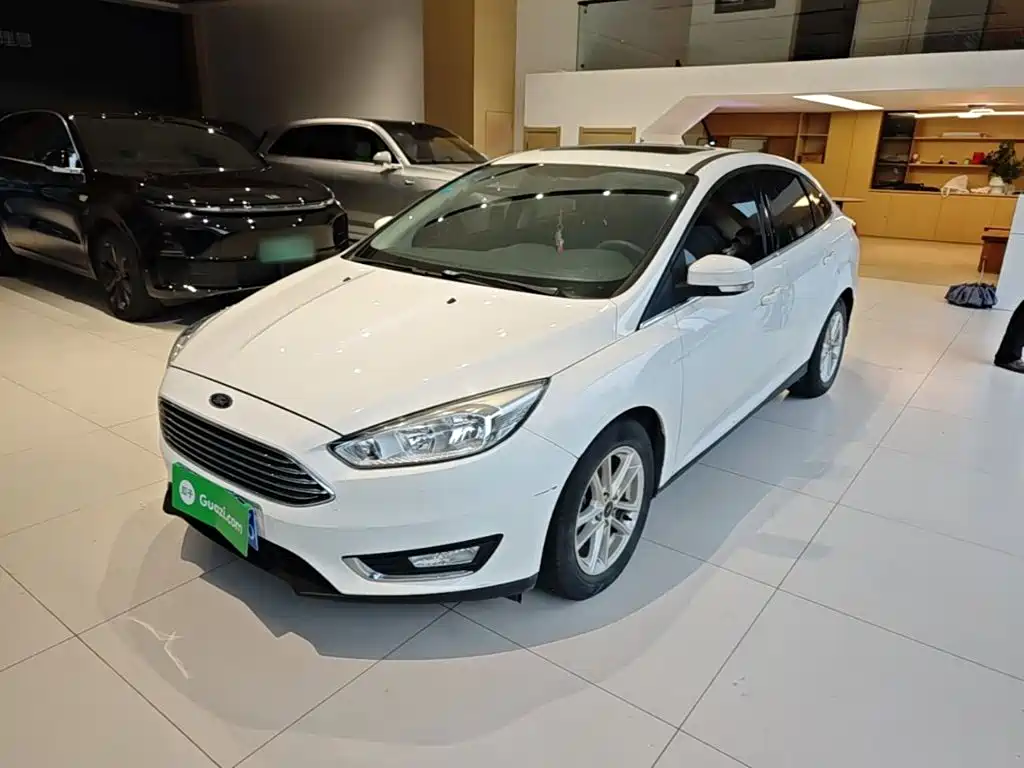 Фото 1 - Ford Focus