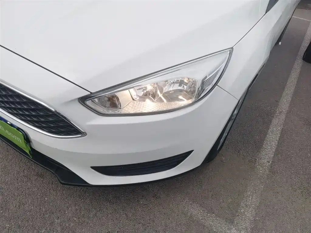 Ford Focus 2019 2018 Hatchback Classic 1.6L Automatic Comfort Smart Edition