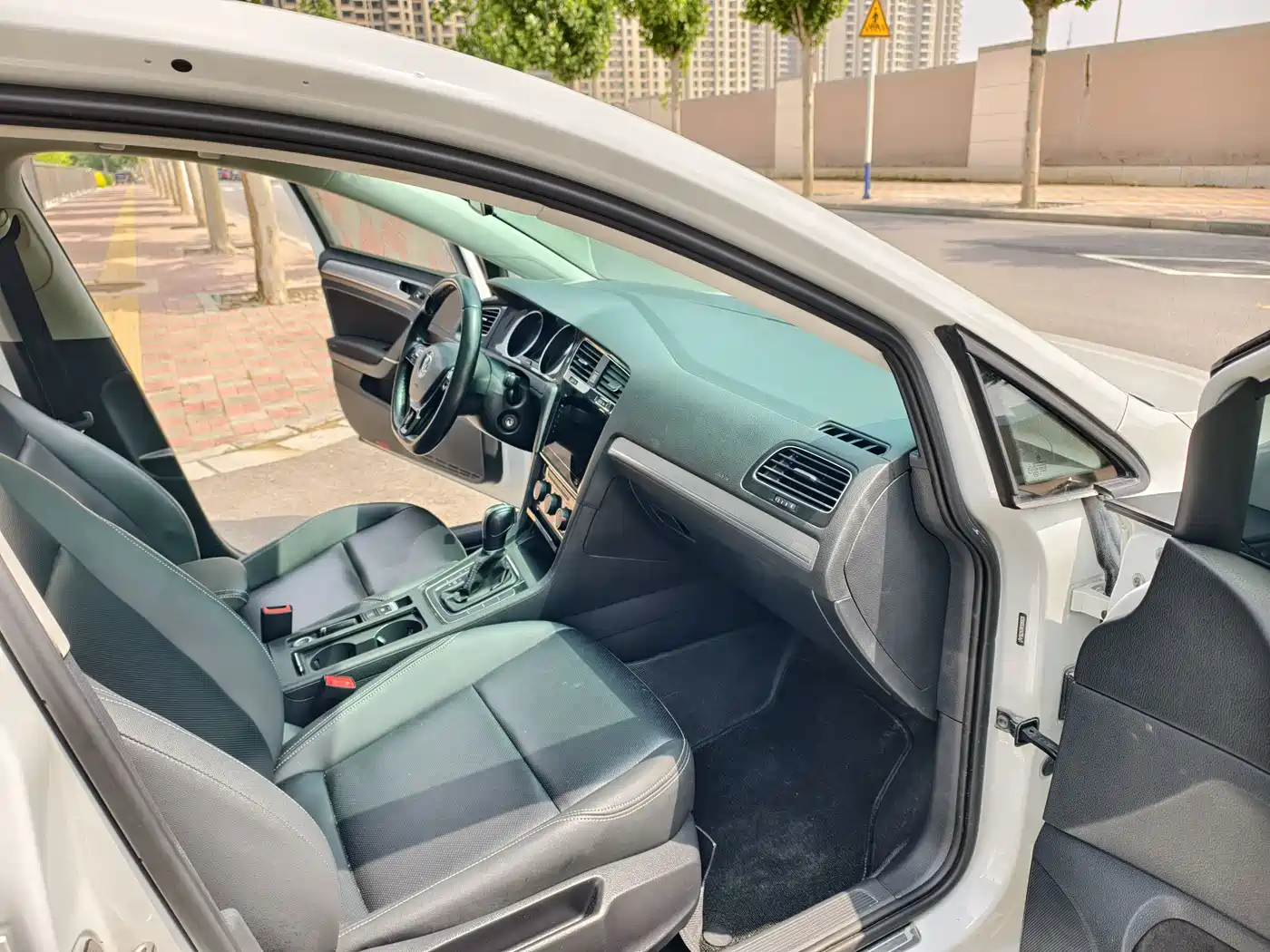 Volkswagen Golf 2020 200TSI DSG Comfort фото 7