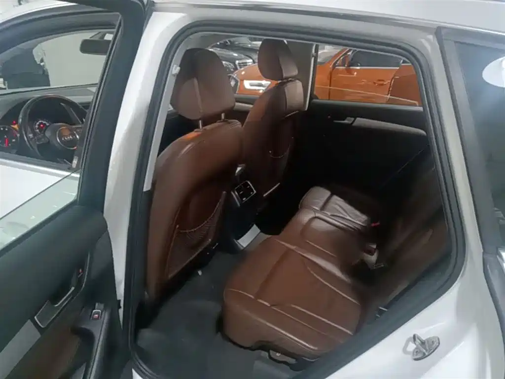 Audi Q5 2015 40 TFSI Technology фото 17