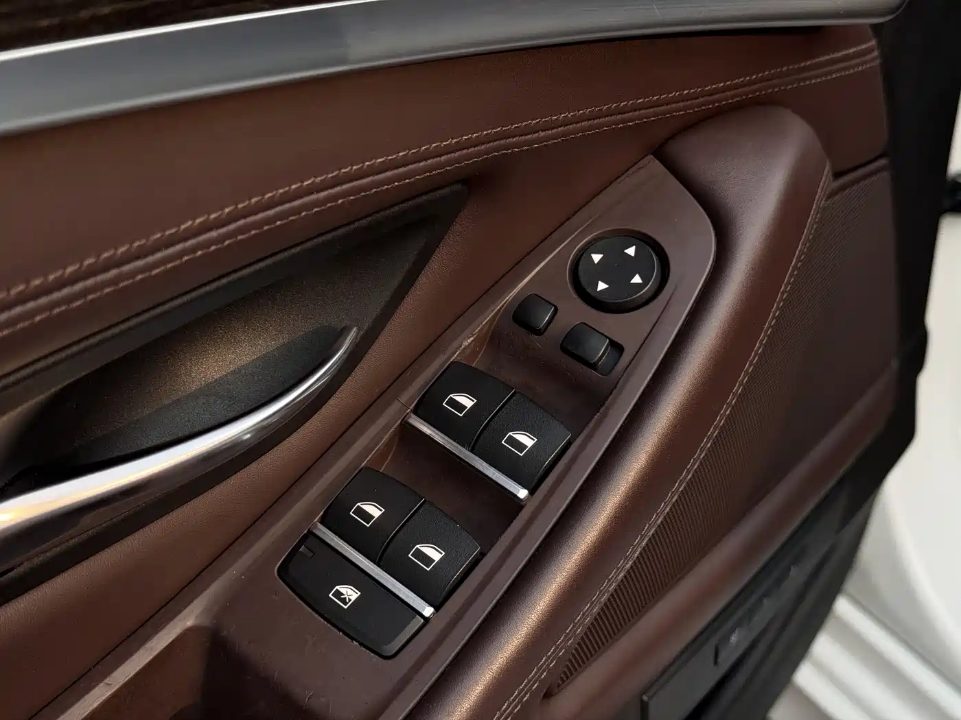 BMW 5 Series 2014 525Li Luxury Design Package фото 13
