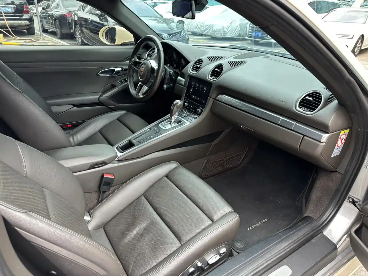 Porsche 718 2019 Cayman T 2.0T фото 10