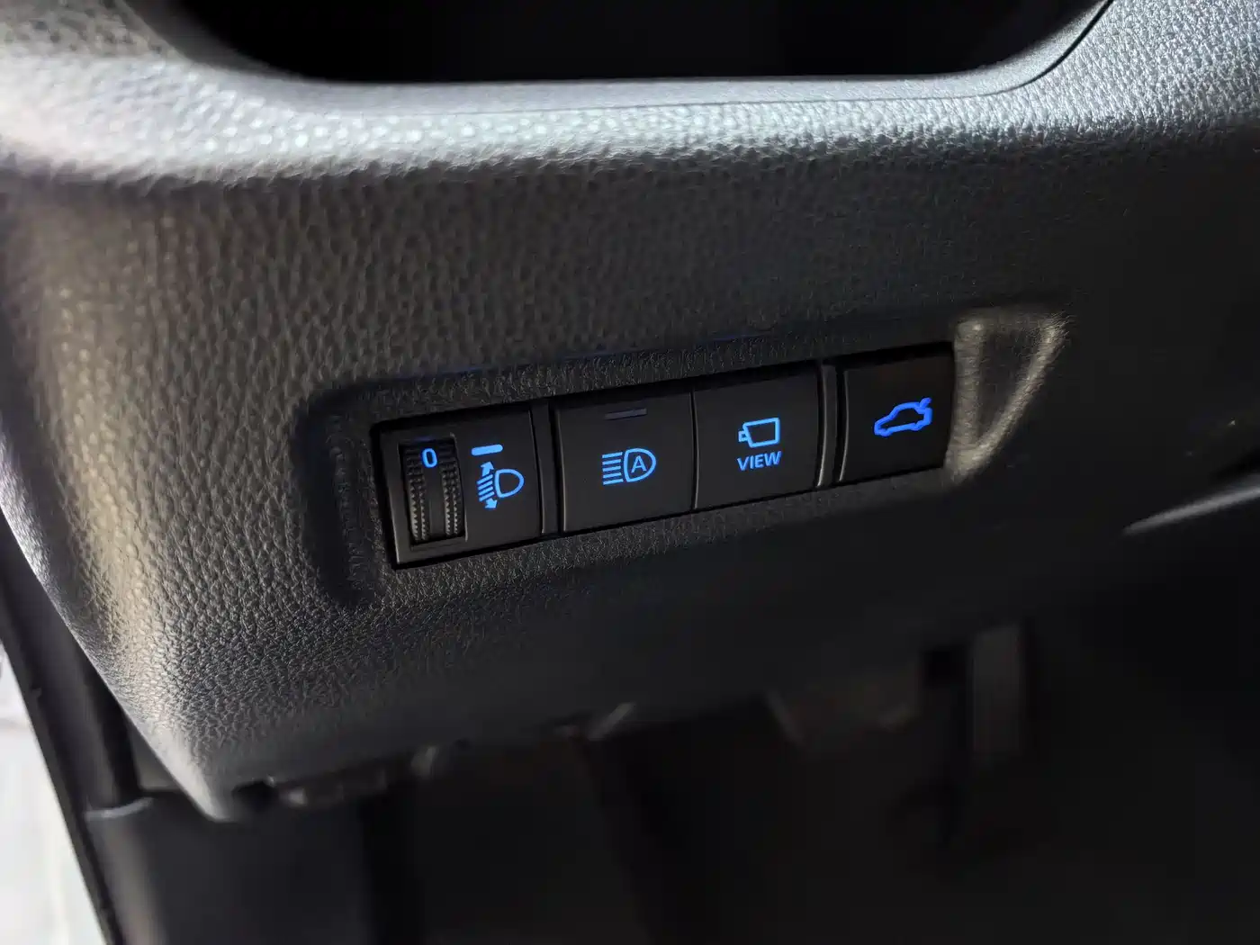 Toyota RAV4 Rongfang 2022 2.0L CVT 4WD Premium Edition фото 10
