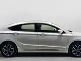Фото 8 - Geely Borui