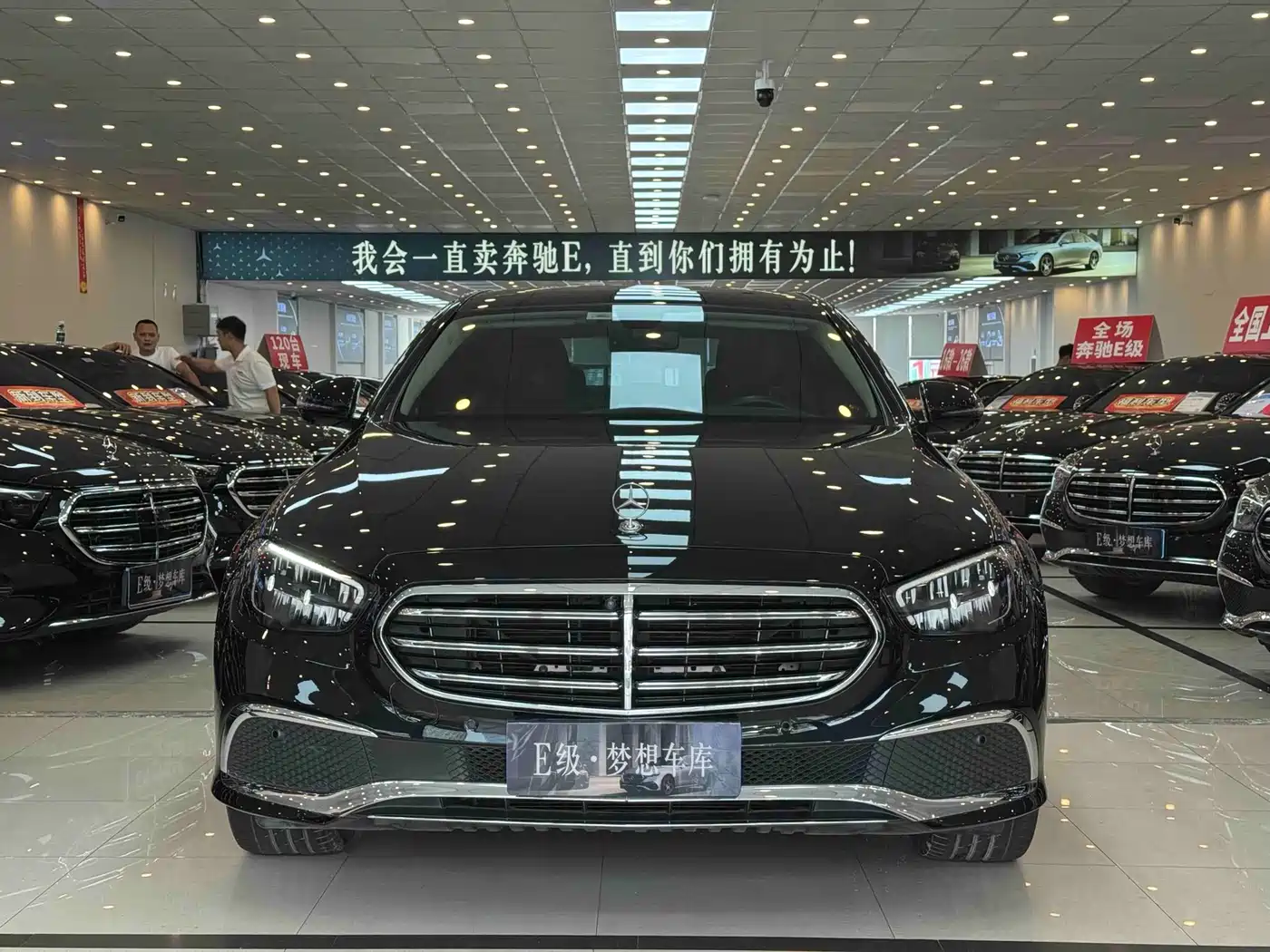 Mercedes-Benz E-Class 2023 E 300 L Fashion
