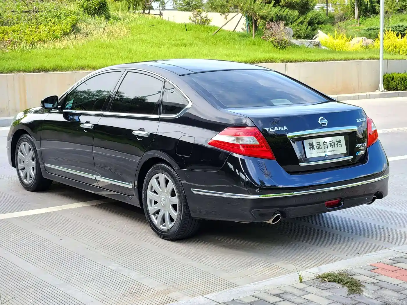 Nissan Teana 2011 Duke 3.5L XV VIP Prestige Edition фото 7