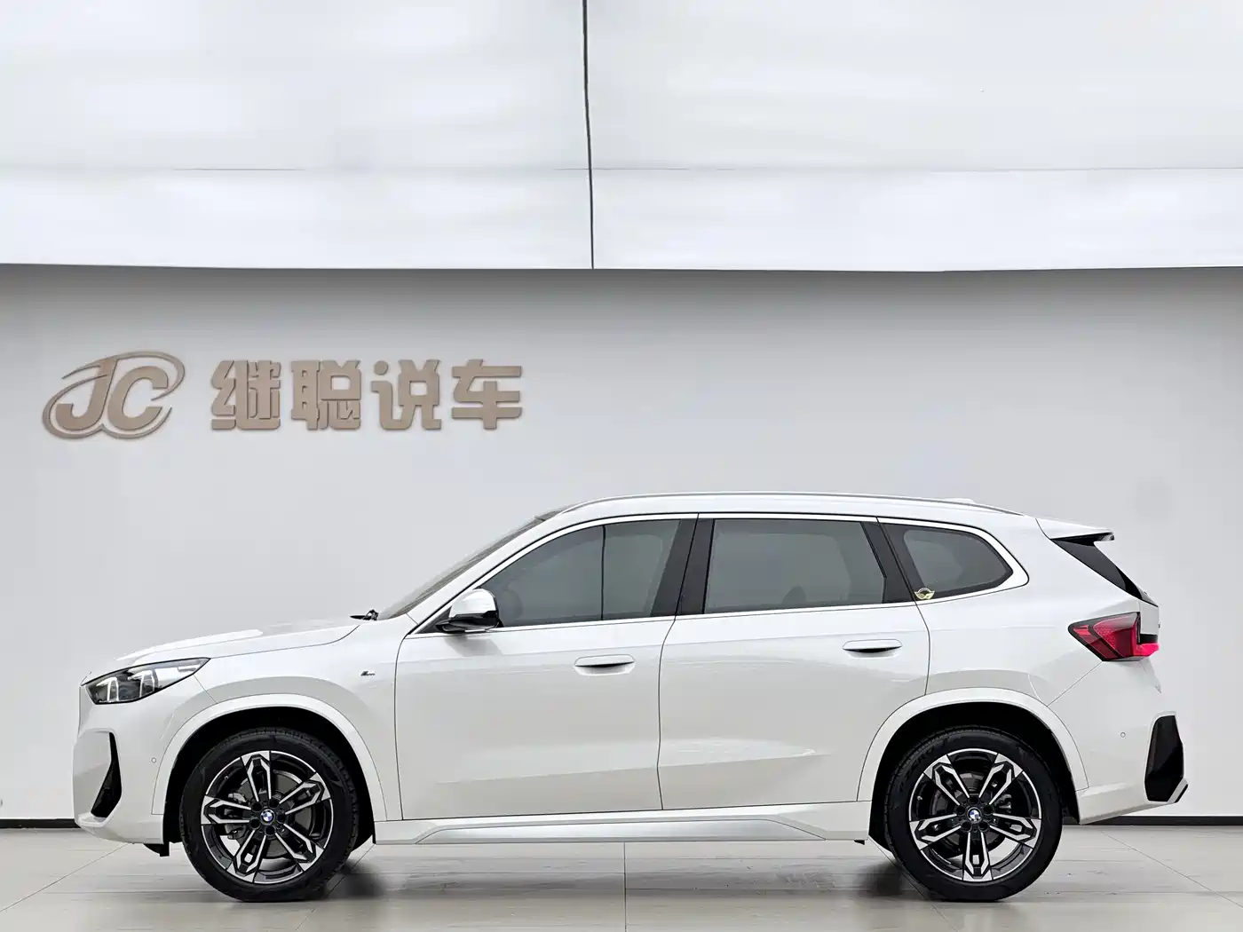 BMW X1 2024 sDrive25Li M Sport Package фото 3