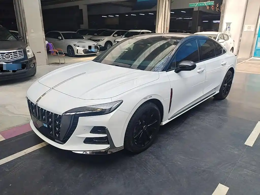  Hongqi Hongqi H6 2024 Model 2.0T Fashion Edition