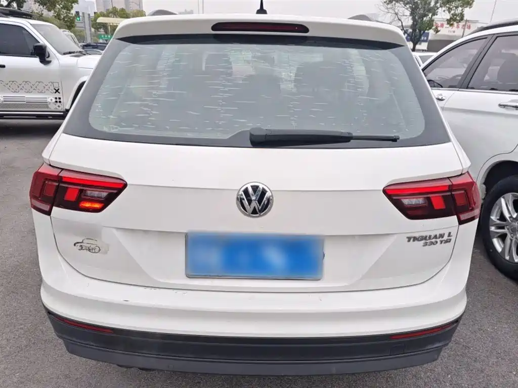 Volkswagen Tiguan L 2018 Facelift 330TSI Automatic 2WD Trend Edition фото 5
