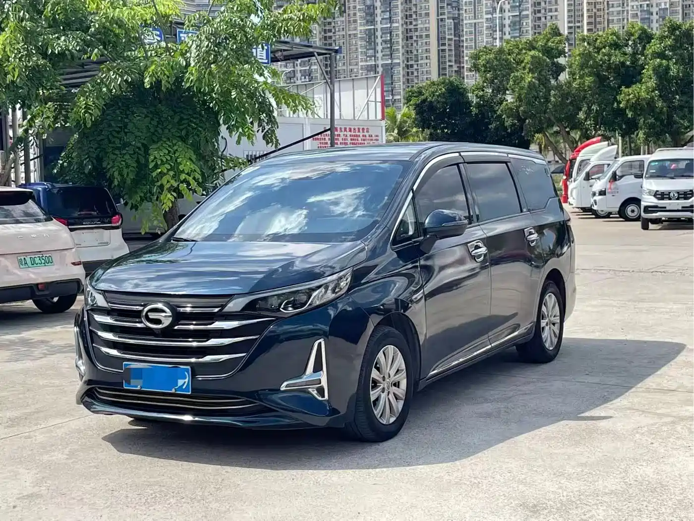 GAC Trumpchi Trumpchi M6 2019 270T Automatic Luxury (7-seater) China V