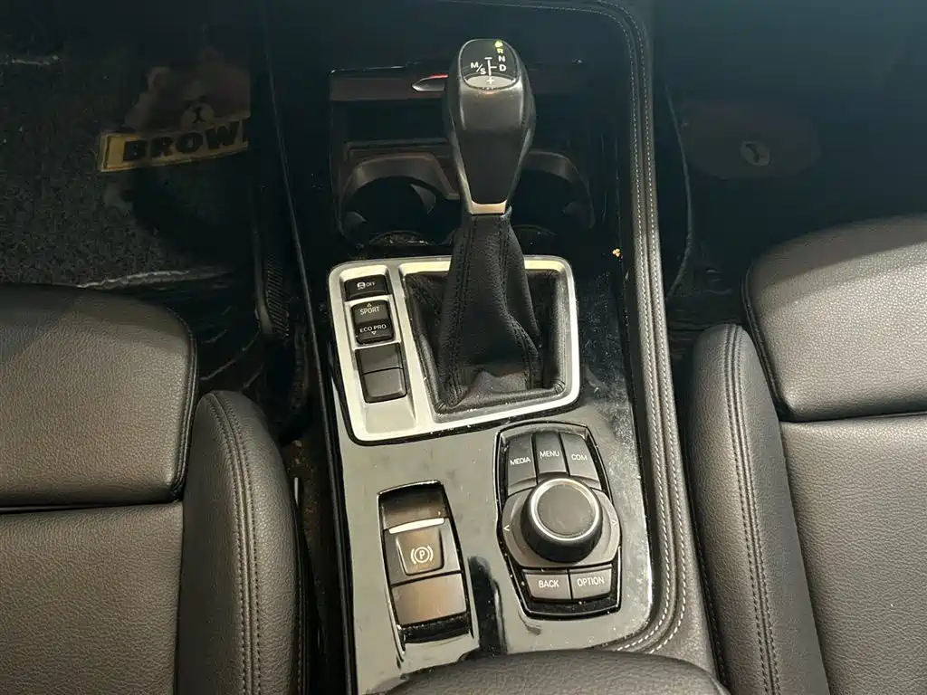 BMW 1 Series 2018 Facelift 118i Sport фото 5