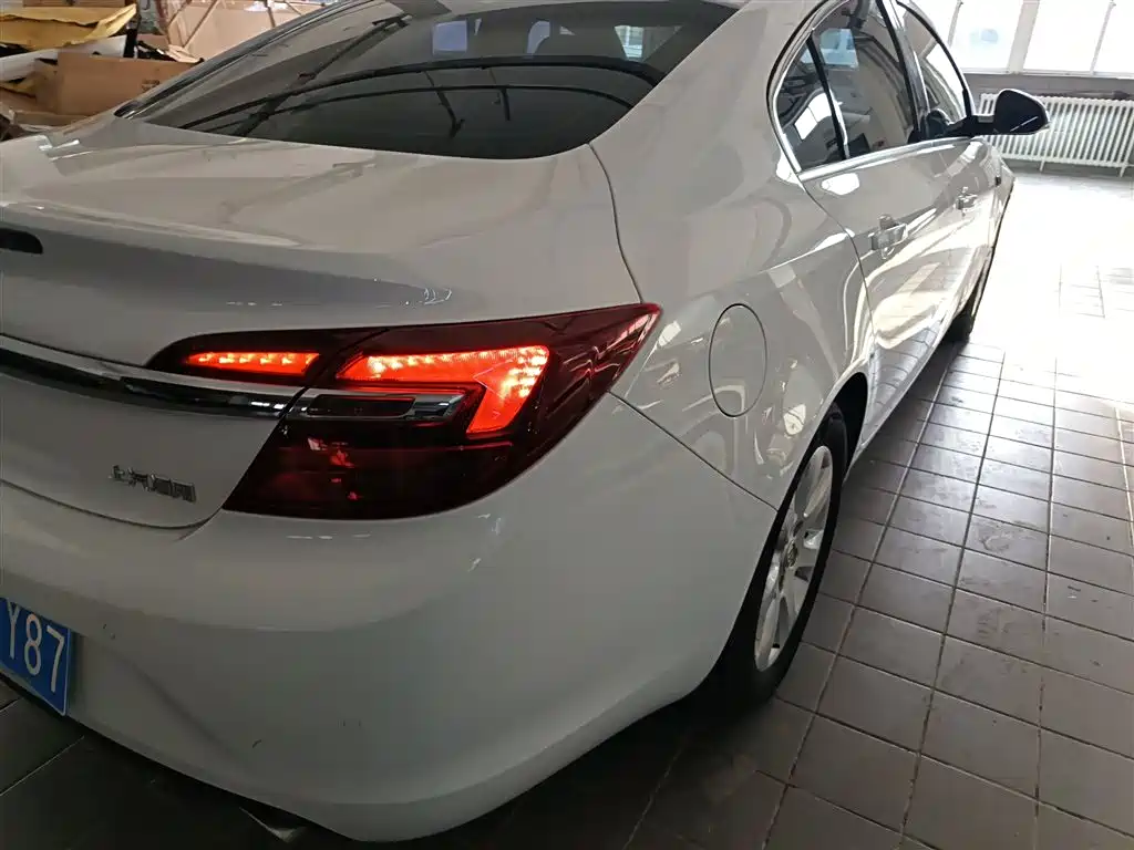 Buick Regal 2015 1.6T Leading Tech Edition фото 8