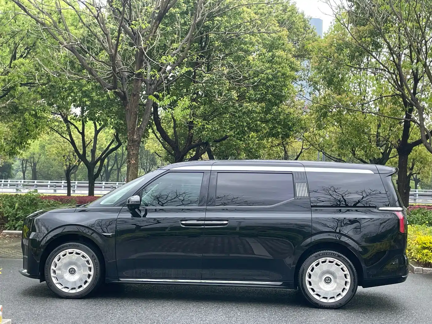 ZEEKR EXTREME KRYPTON 009