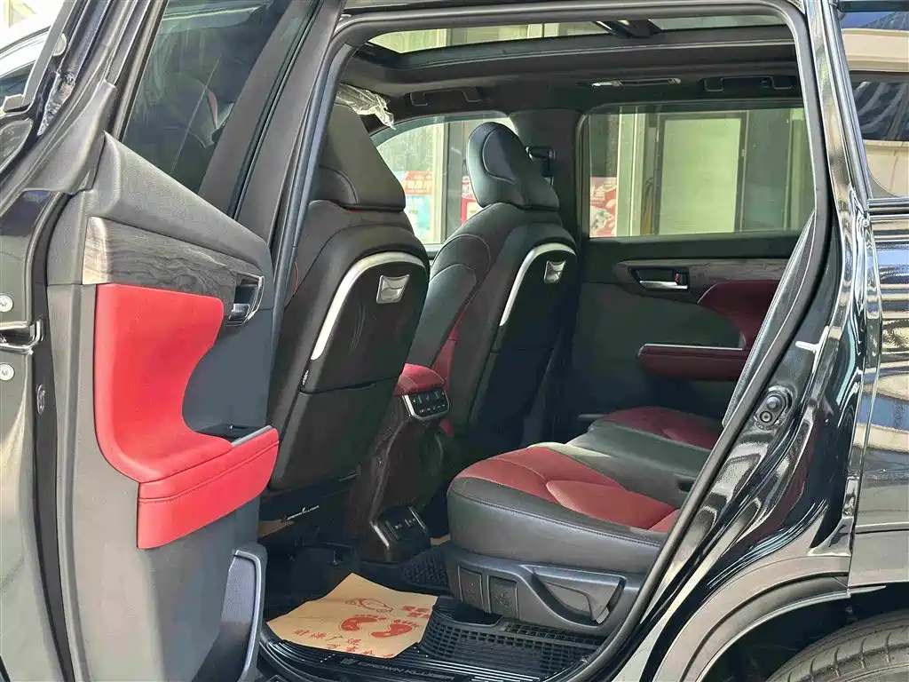 2025 Toyota Crown Kluger
