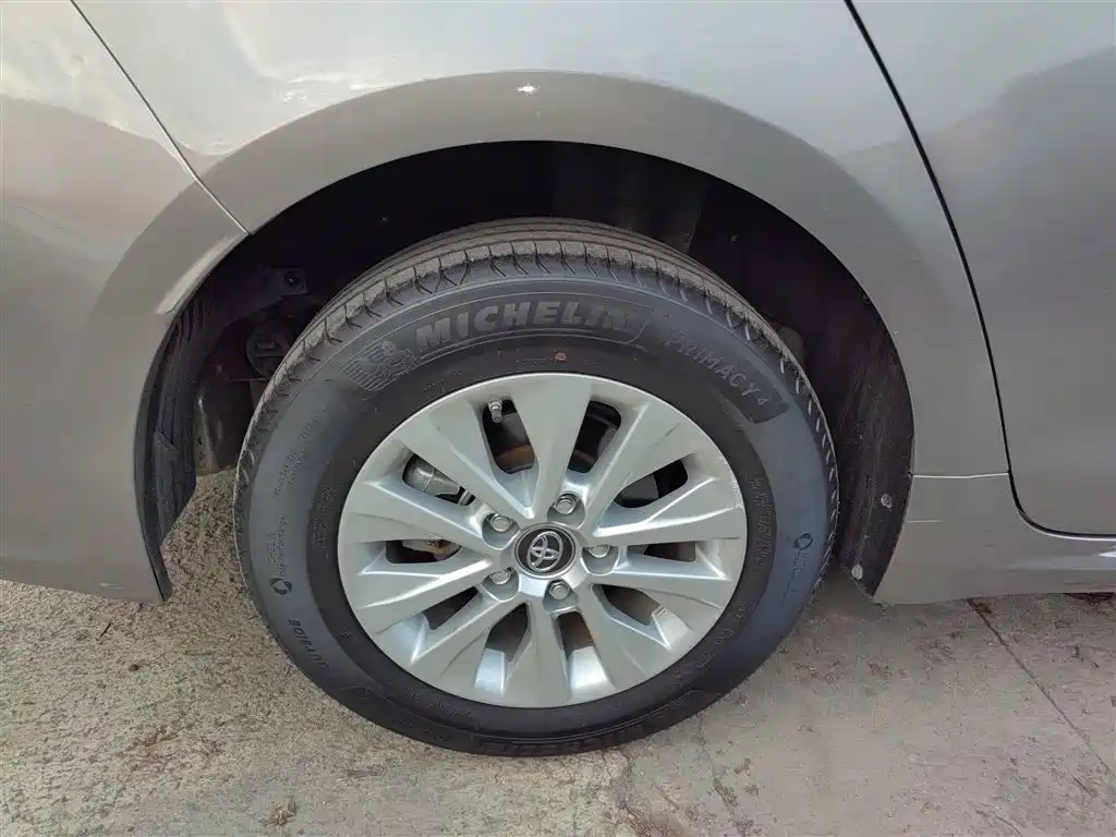 Toyota Corolla 2021 Hybrid 1.8L E-CVT Pioneer Edition фото 24
