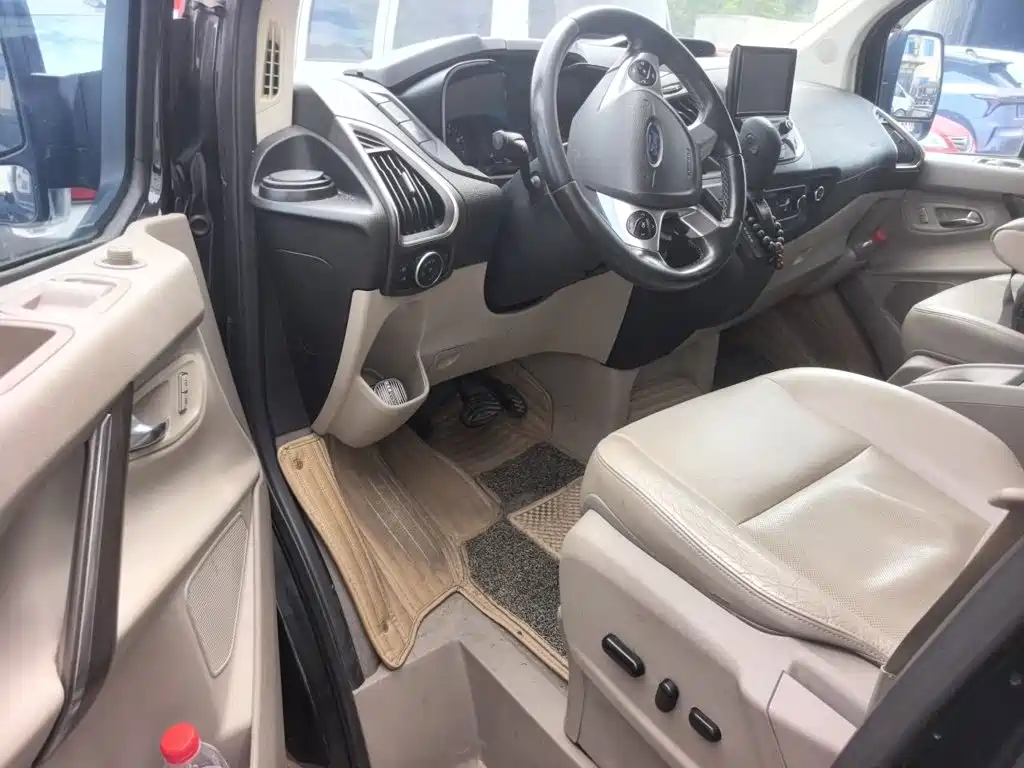 Ford Tourneo 2018 2017 2.0T Automatic Smart Elite Edition