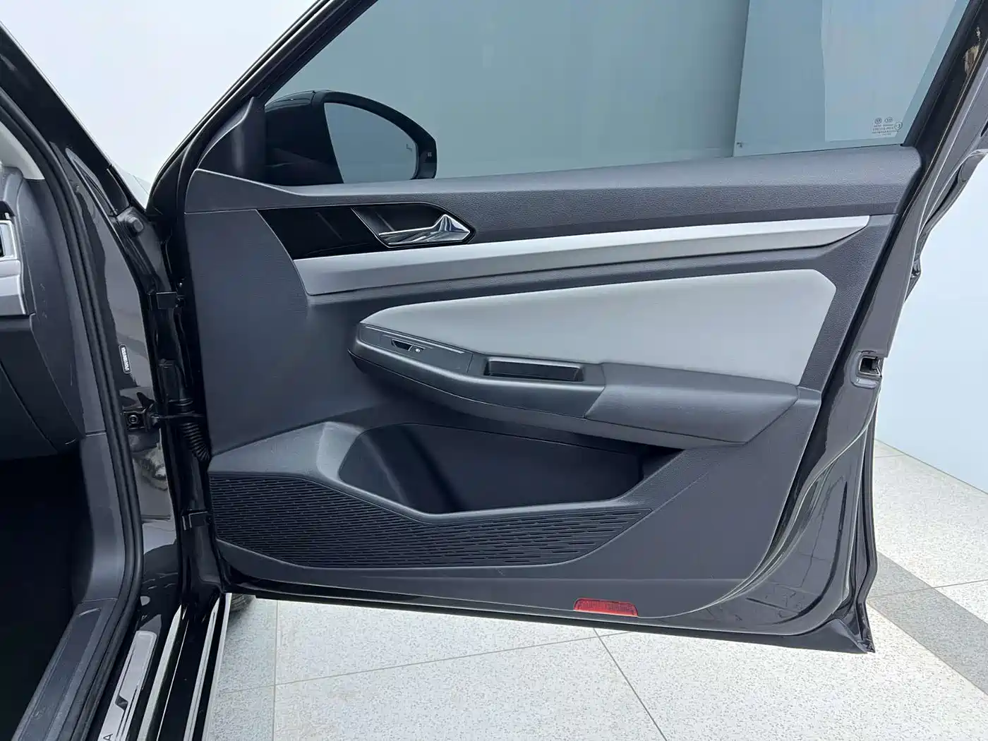 Volkswagen Bora 2023 280TSI DSG Prestige Edition фото 4