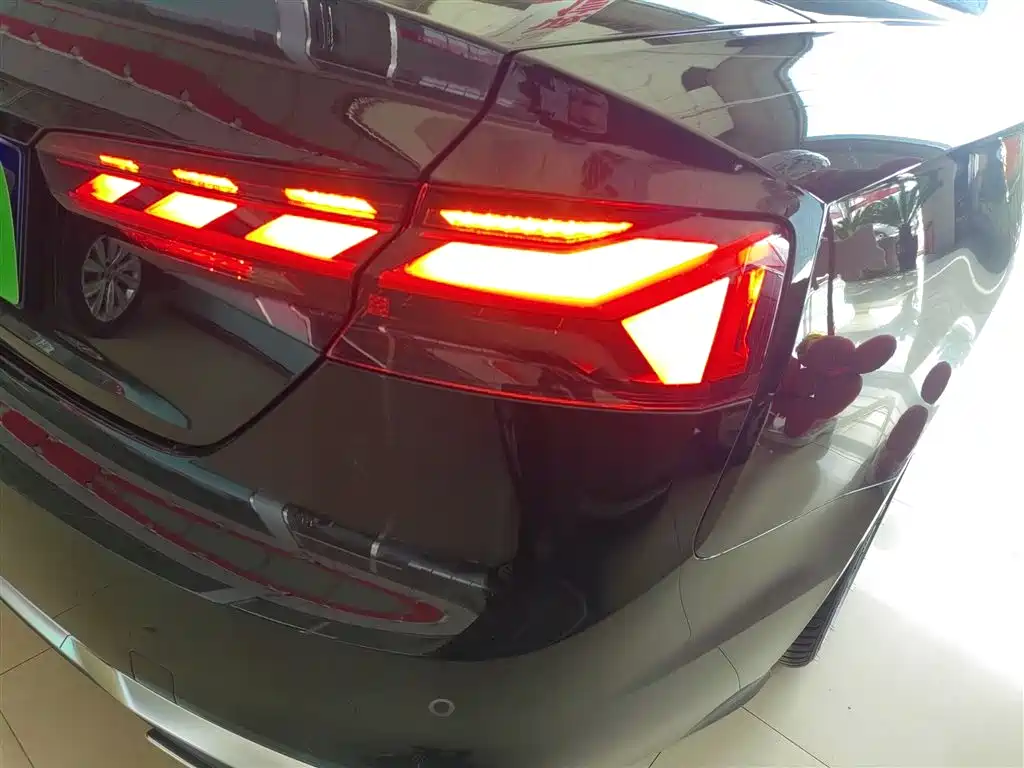 Audi A5 (Import) 2024 Cabriolet 40 TFSI Fashion Dynamic фото 8